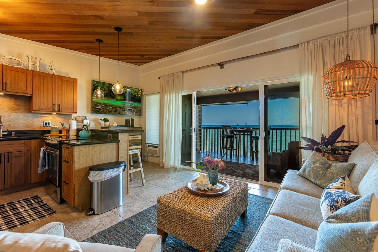 Pohailani Maui condo # 212, Lahaina, Hawaii - photo 3 of 36