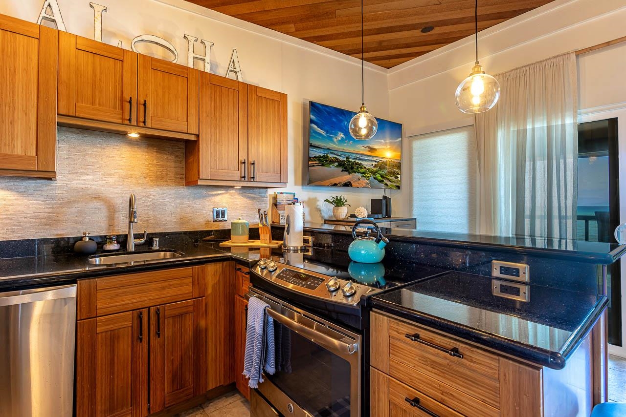 Pohailani Maui condo # 212, Lahaina, Hawaii - photo 7 of 36