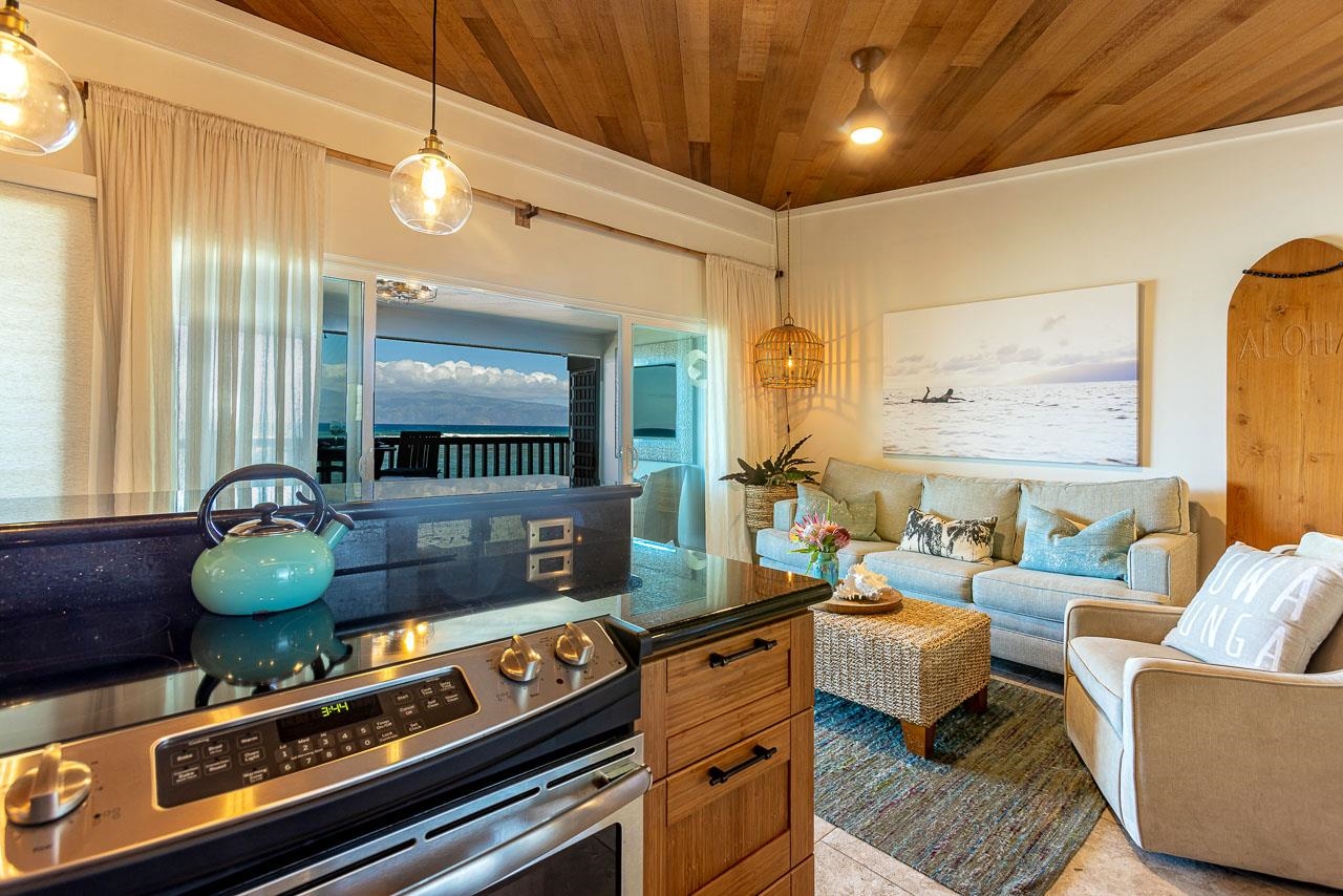 Pohailani Maui condo # 212, Lahaina, Hawaii - photo 8 of 36
