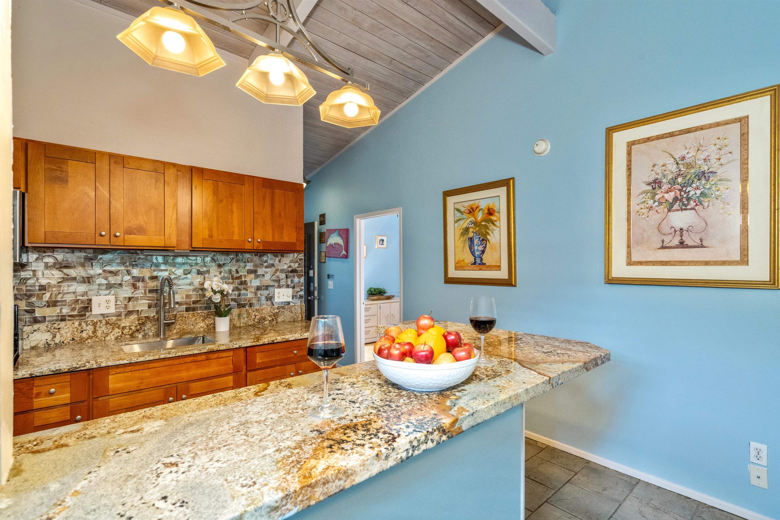 Pohailani Maui condo # 221, Lahaina, Hawaii - photo 5 of 30