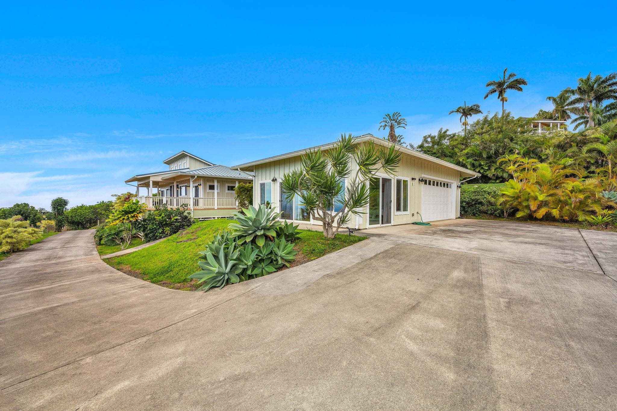 445  Kaukini Loop Kahakuloa, Wailuku home - photo 35 of 38