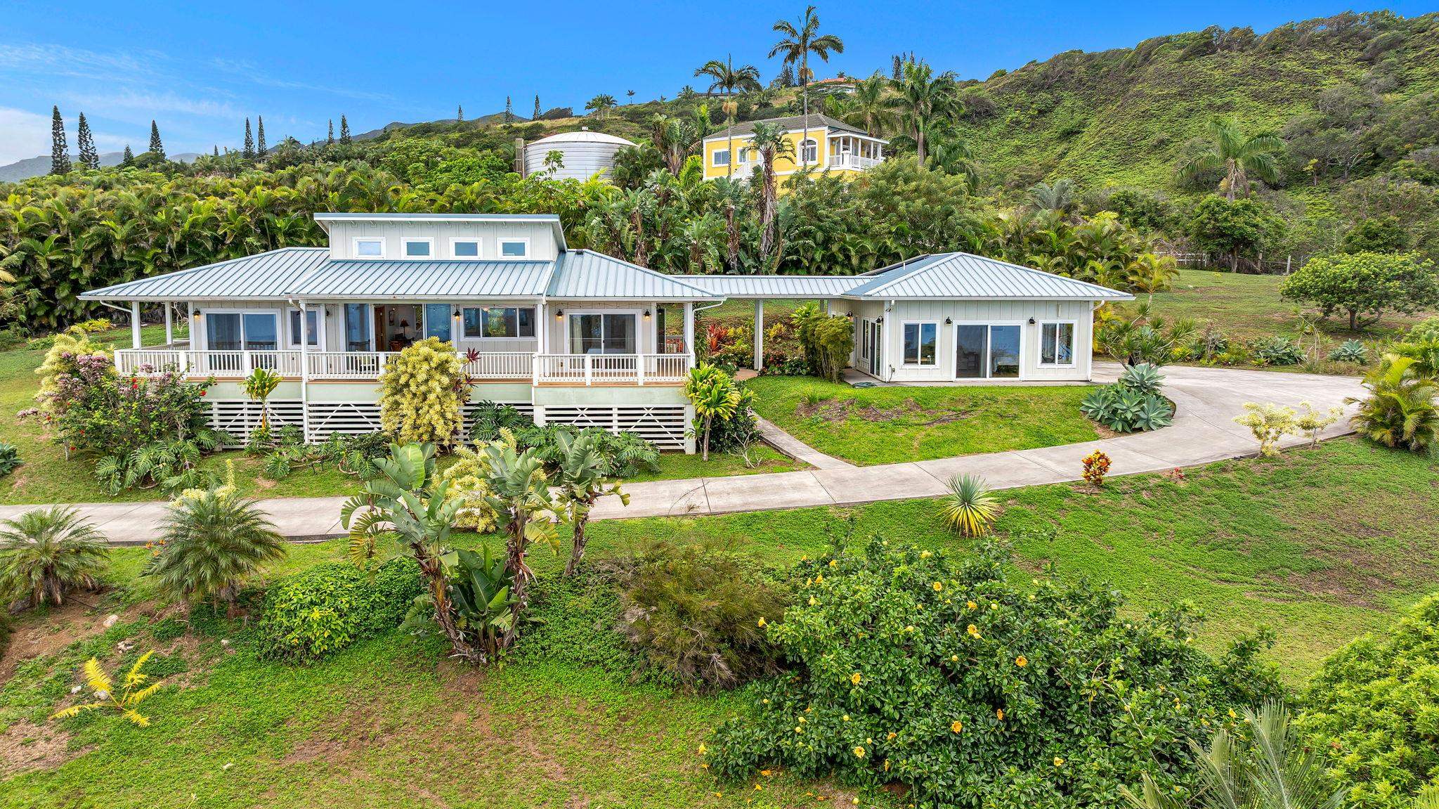 445  Kaukini Loop Kahakuloa, Wailuku home - photo 36 of 38