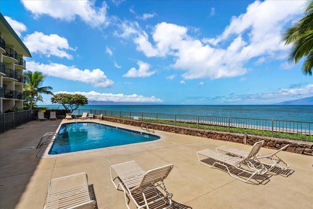 Kahana Reef condo # 112, Lahaina, Hawaii - photo 25 of 28