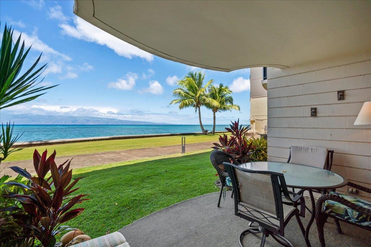 Kahana Reef condo # 112, Lahaina, Hawaii - photo 4 of 28