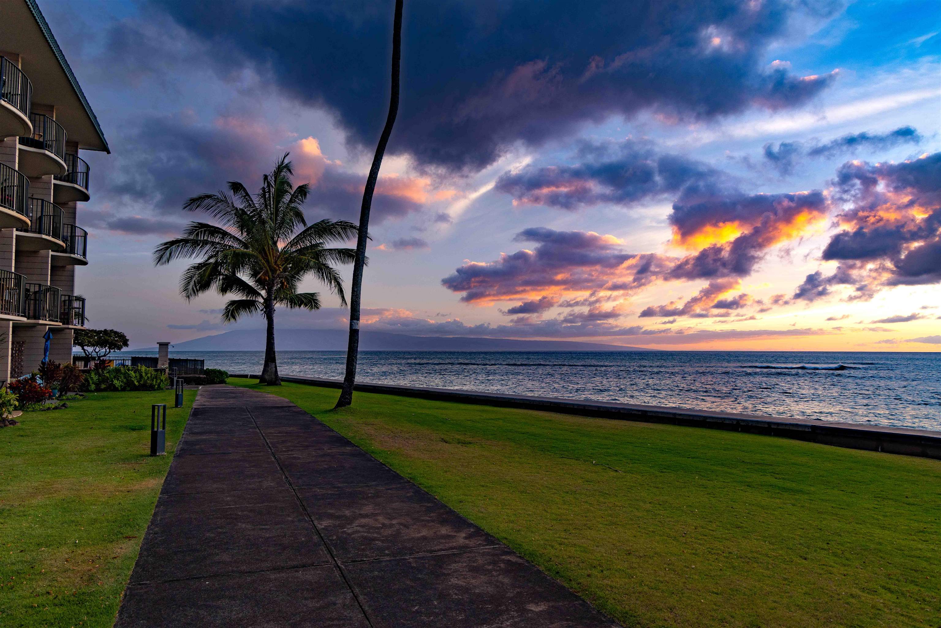 Kahana Reef condo # 118, Lahaina, Hawaii - photo 13 of 41