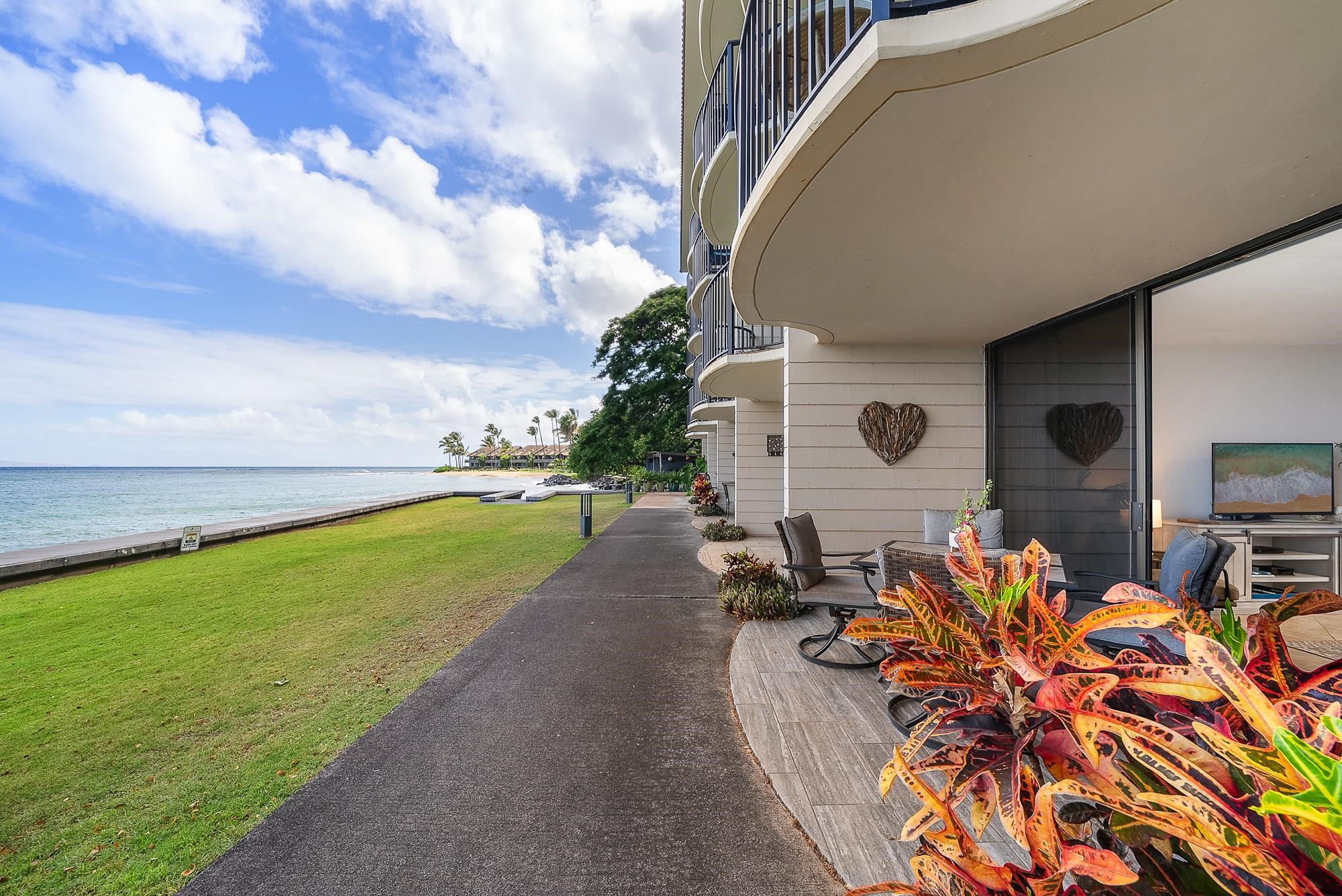 Kahana Reef condo # 118, Lahaina, Hawaii - photo 21 of 41