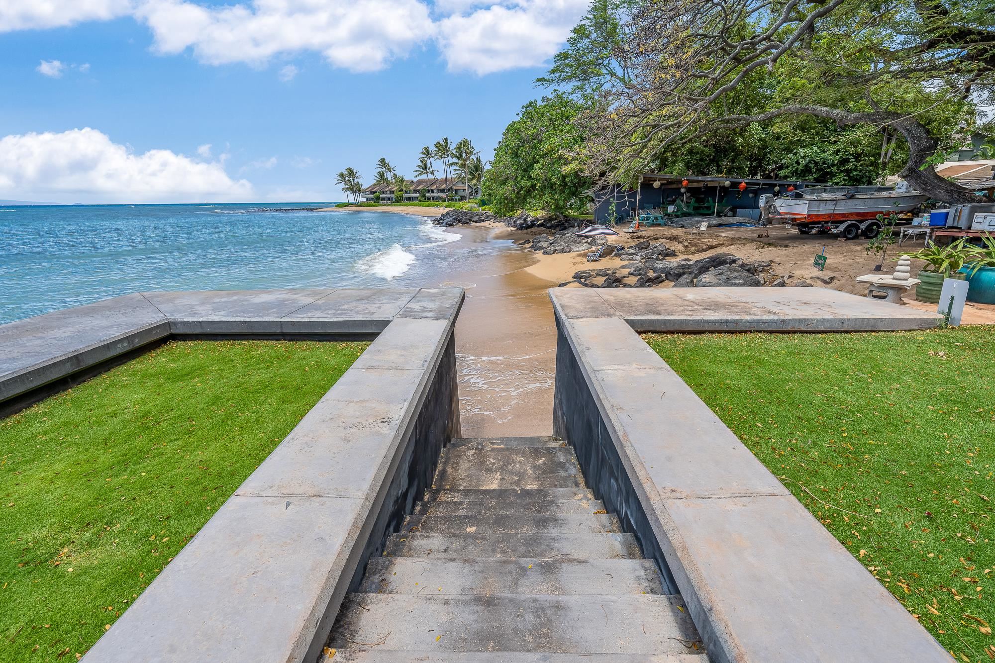 Kahana Reef condo # 118, Lahaina, Hawaii - photo 34 of 41