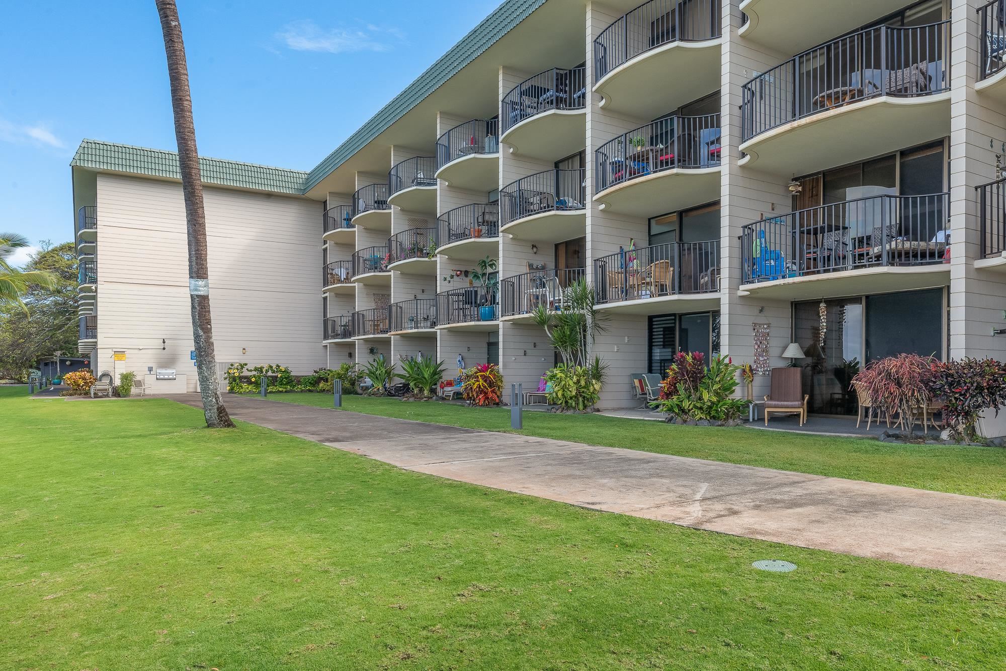Kahana Reef condo # 203, Lahaina, Hawaii - photo 17 of 40