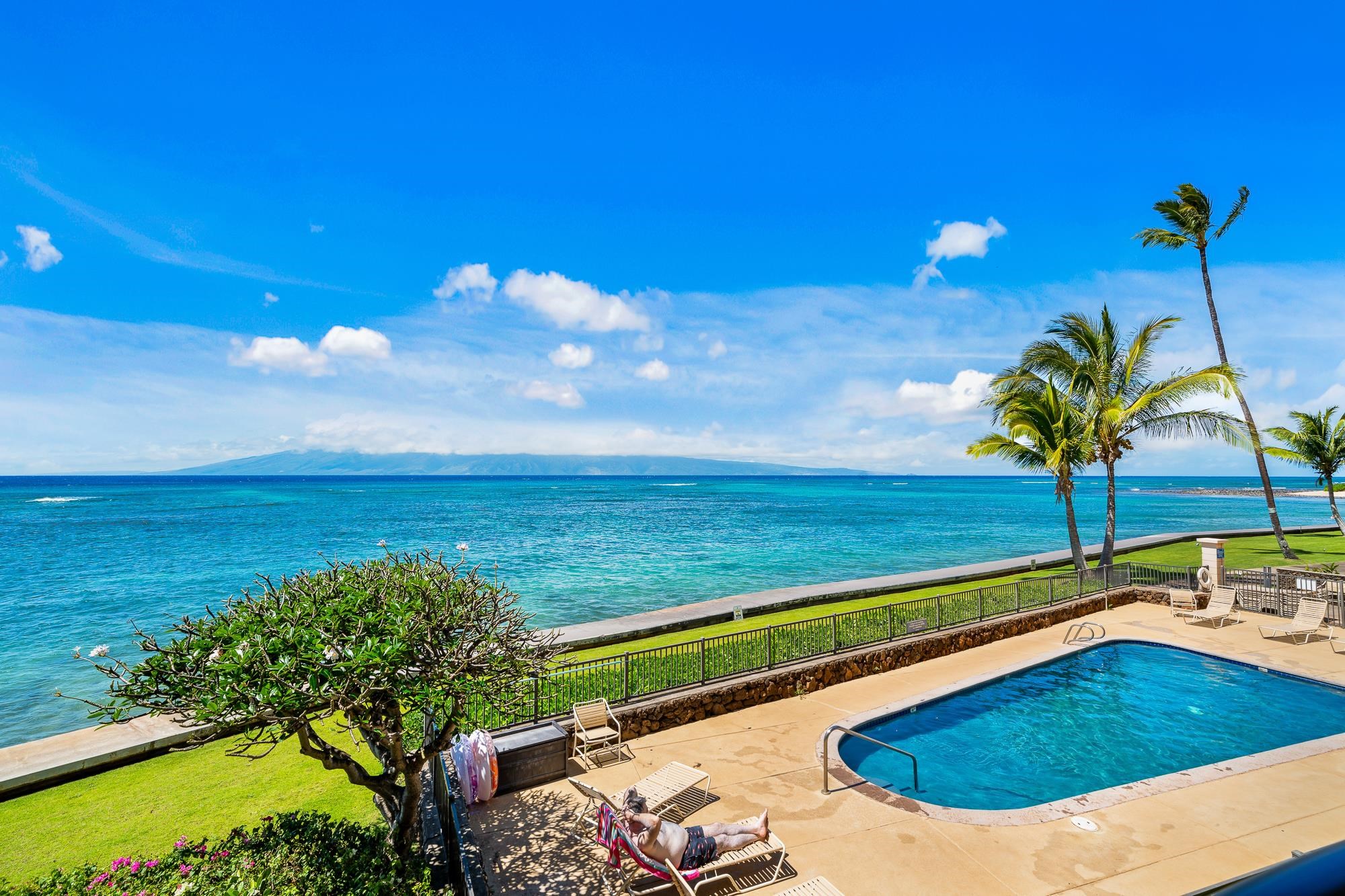 Kahana Reef condo # 203, Lahaina, Hawaii - photo 36 of 40