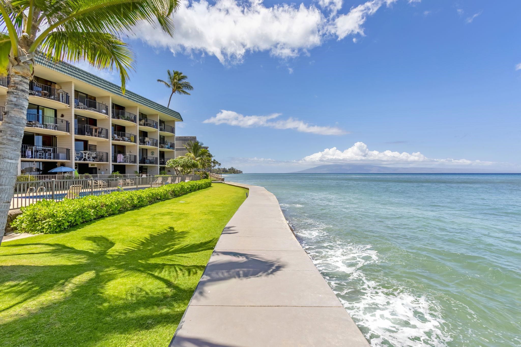 Kahana Reef condo # 214, Lahaina, Hawaii - photo 14 of 34