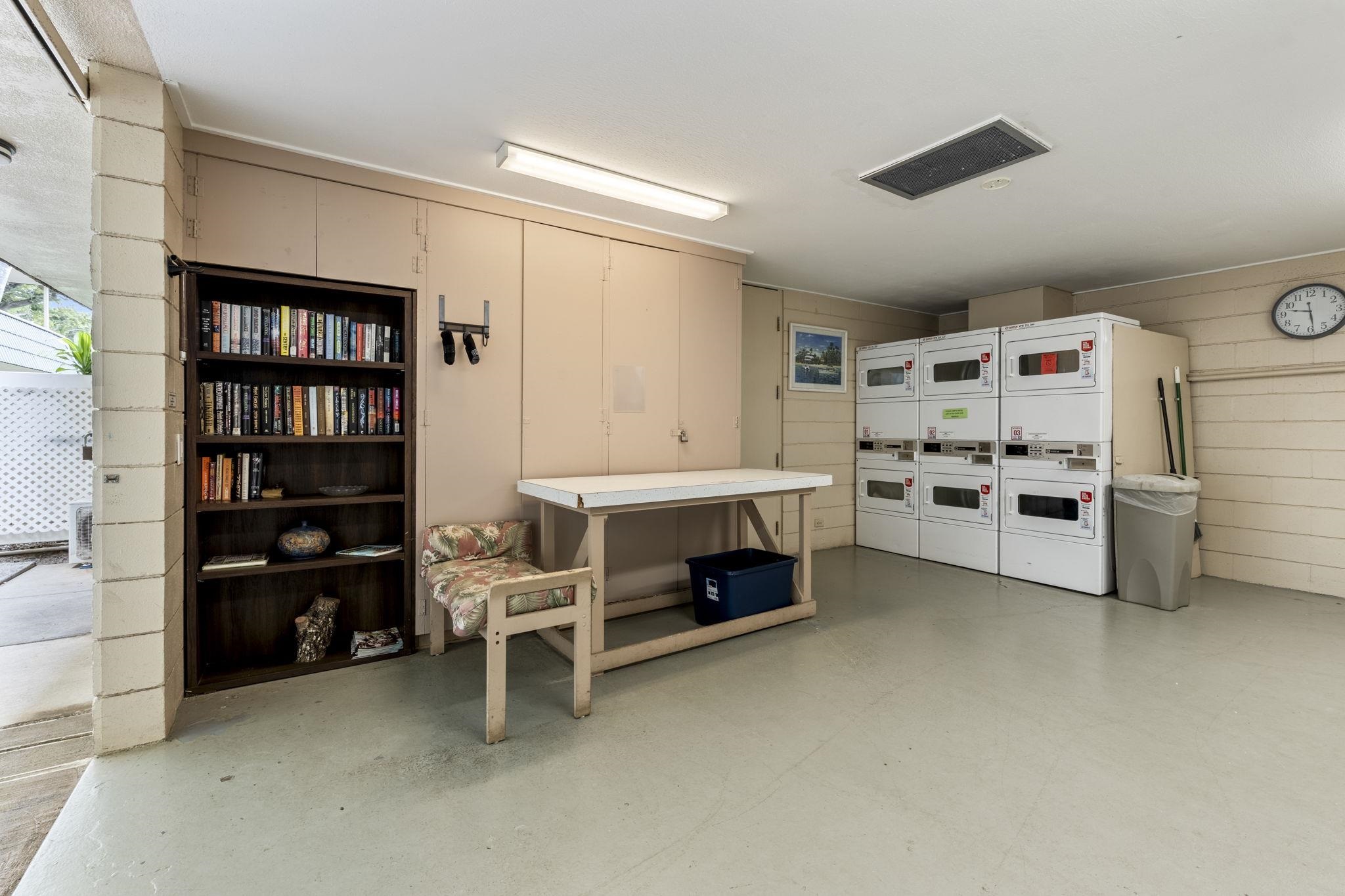 Kahana Reef condo # 214, Lahaina, Hawaii - photo 27 of 38