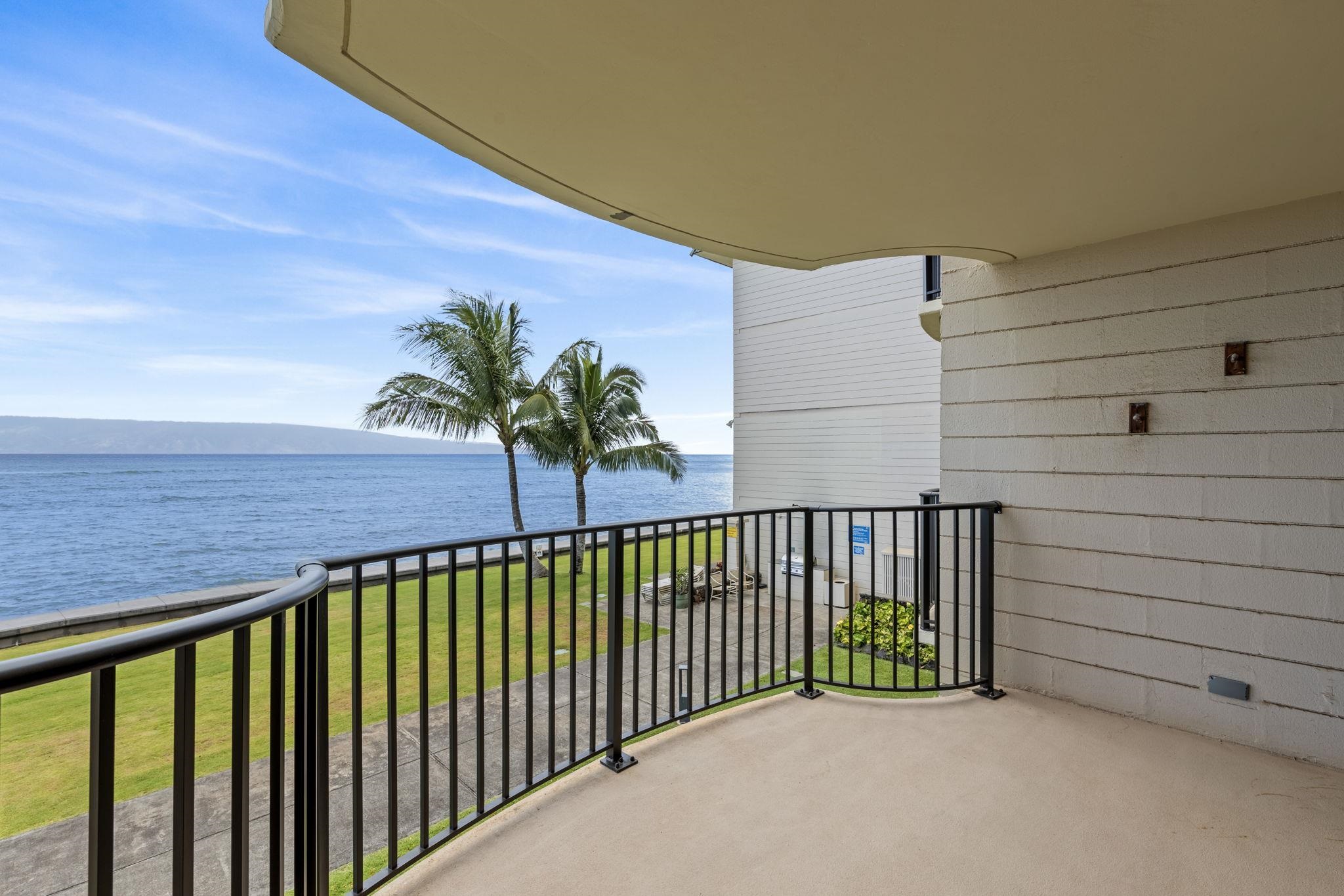 Kahana Reef condo # 214, Lahaina, Hawaii - photo 10 of 38