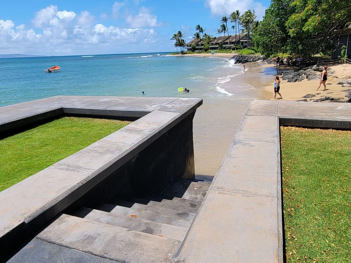 Kahana Reef condo # 215, Lahaina, Hawaii - photo 24 of 26