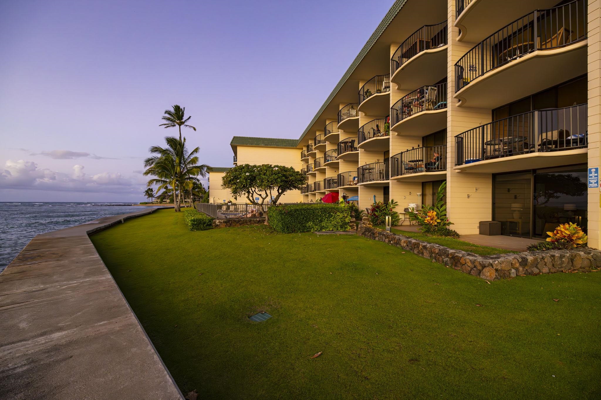 Kahana Reef condo # 312, Lahaina, Hawaii - photo 20 of 26