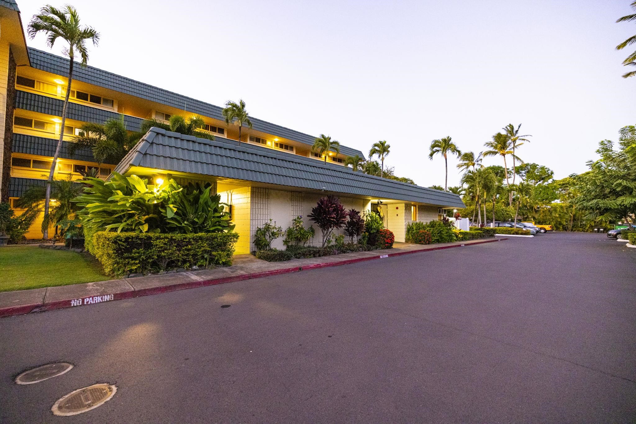 Kahana Reef condo # 312, Lahaina, Hawaii - photo 23 of 26