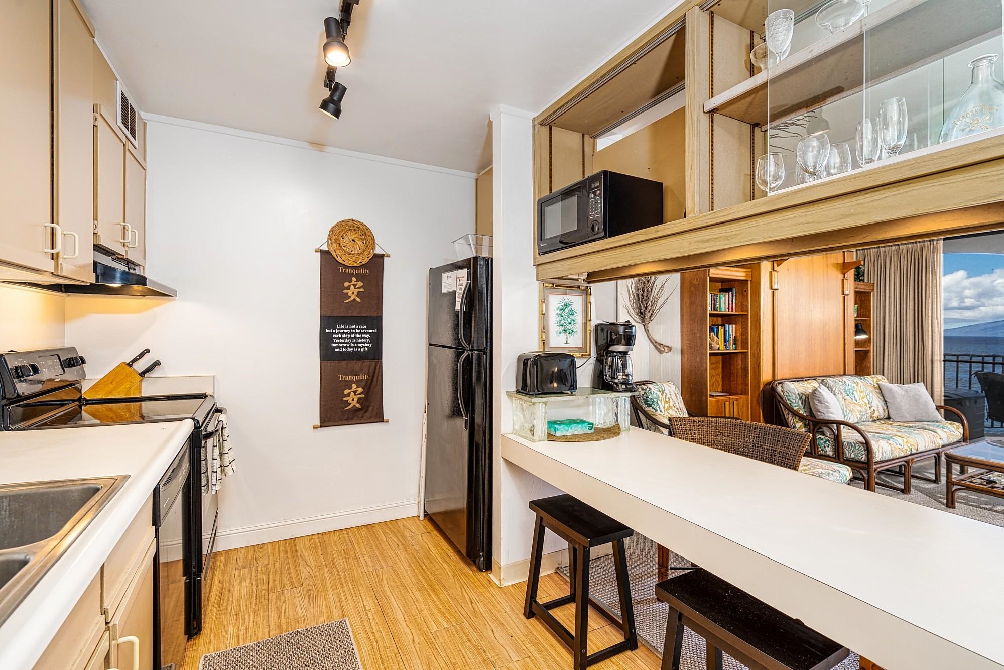 Kahana Reef condo # 322, Lahaina, Hawaii - photo 3 of 30