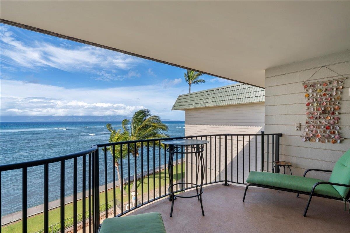 Kahana Reef condo # 407, Lahaina, Hawaii - photo 11 of 32