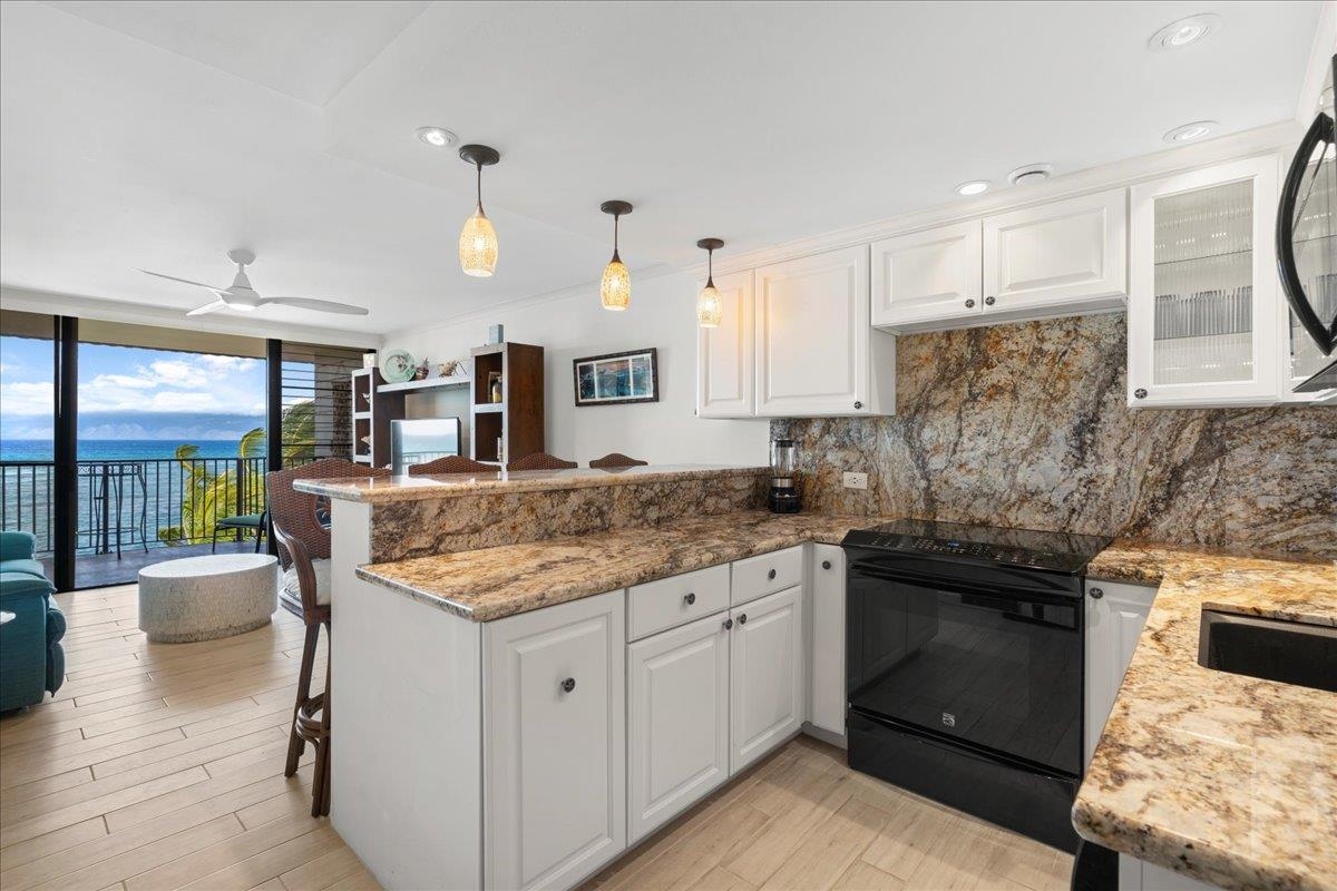 Kahana Reef condo # 407, Lahaina, Hawaii - photo 14 of 32