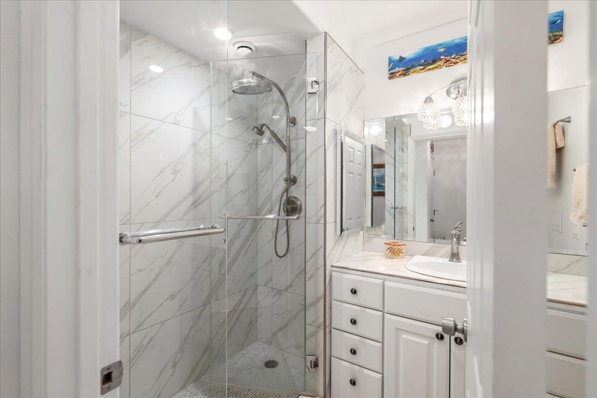 Kahana Reef condo # 407, Lahaina, Hawaii - photo 18 of 32