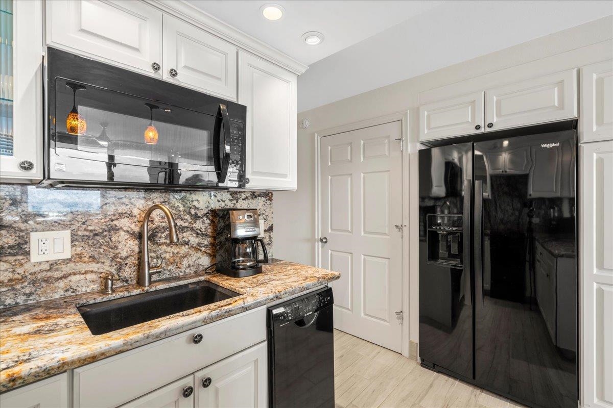 Kahana Reef condo # 407, Lahaina, Hawaii - photo 21 of 32