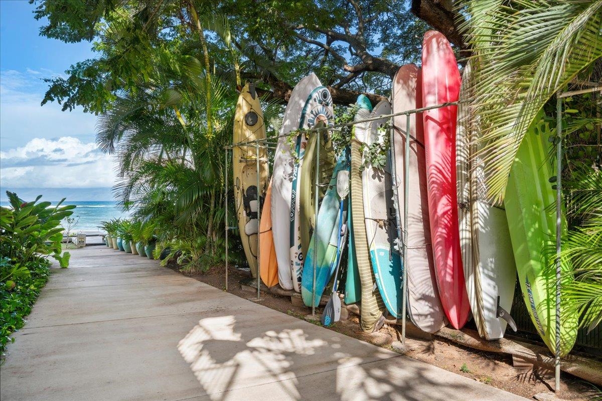 Kahana Reef condo # 407, Lahaina, Hawaii - photo 29 of 32