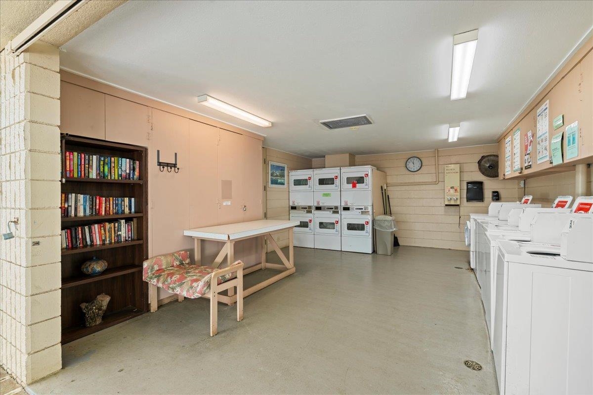 Kahana Reef condo # 407, Lahaina, Hawaii - photo 30 of 34