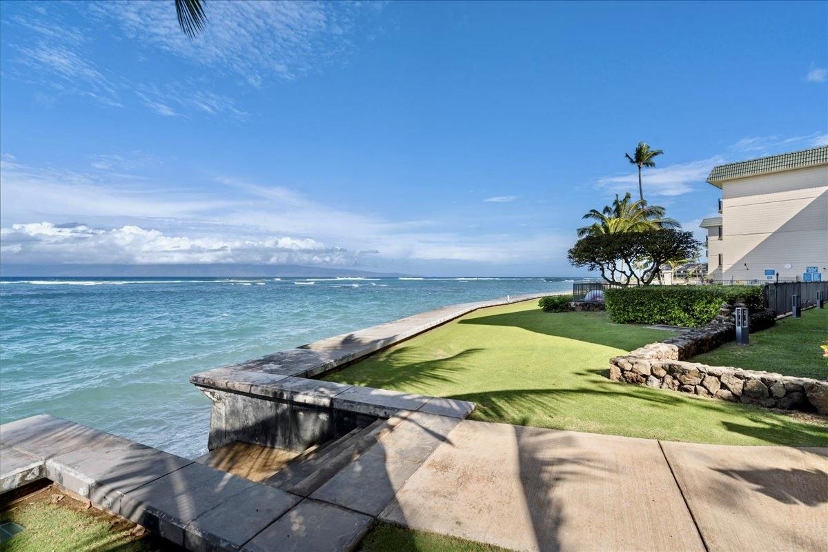 Kahana Reef condo # 407, Lahaina, Hawaii - photo 32 of 32