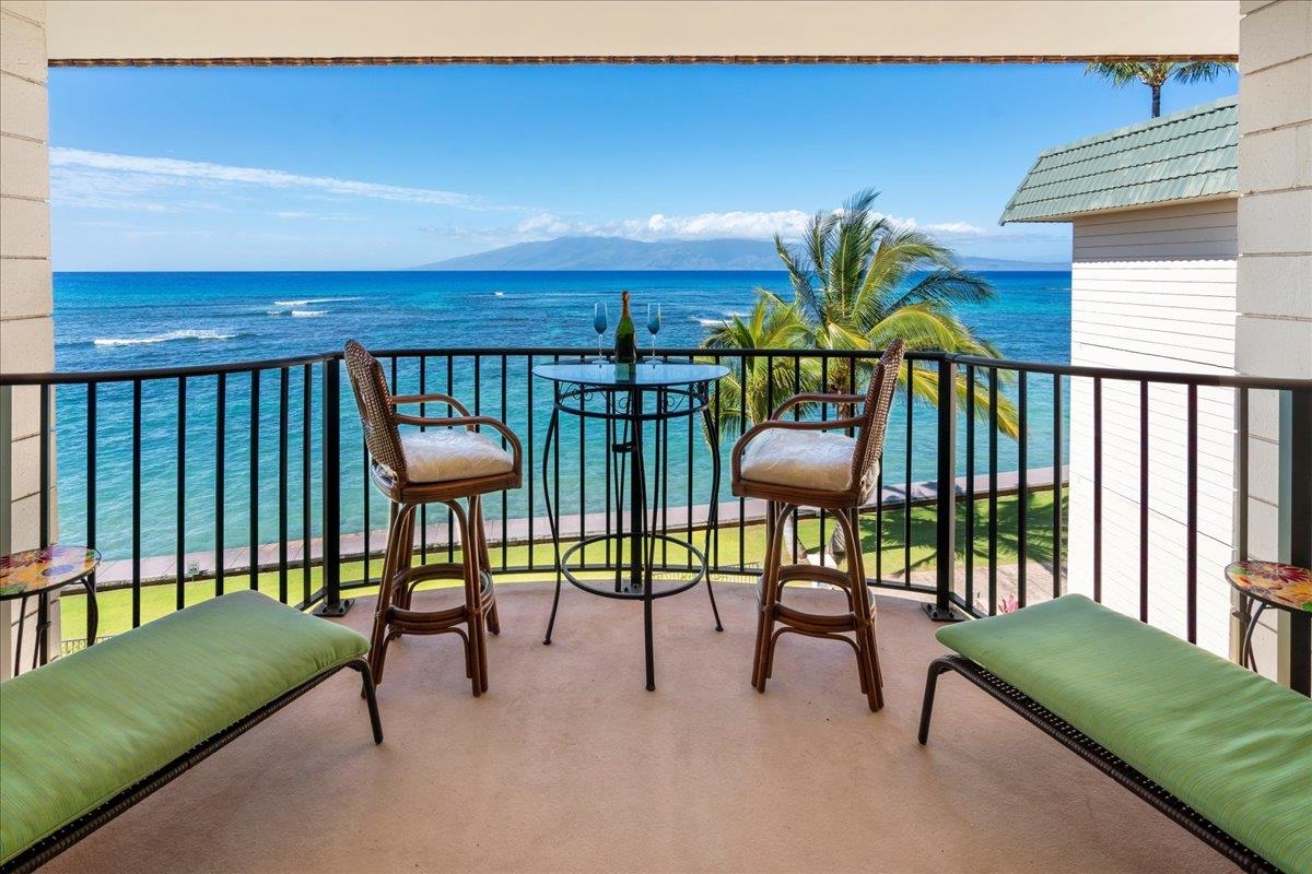 Kahana Reef condo # 407, Lahaina, Hawaii - photo 33 of 34
