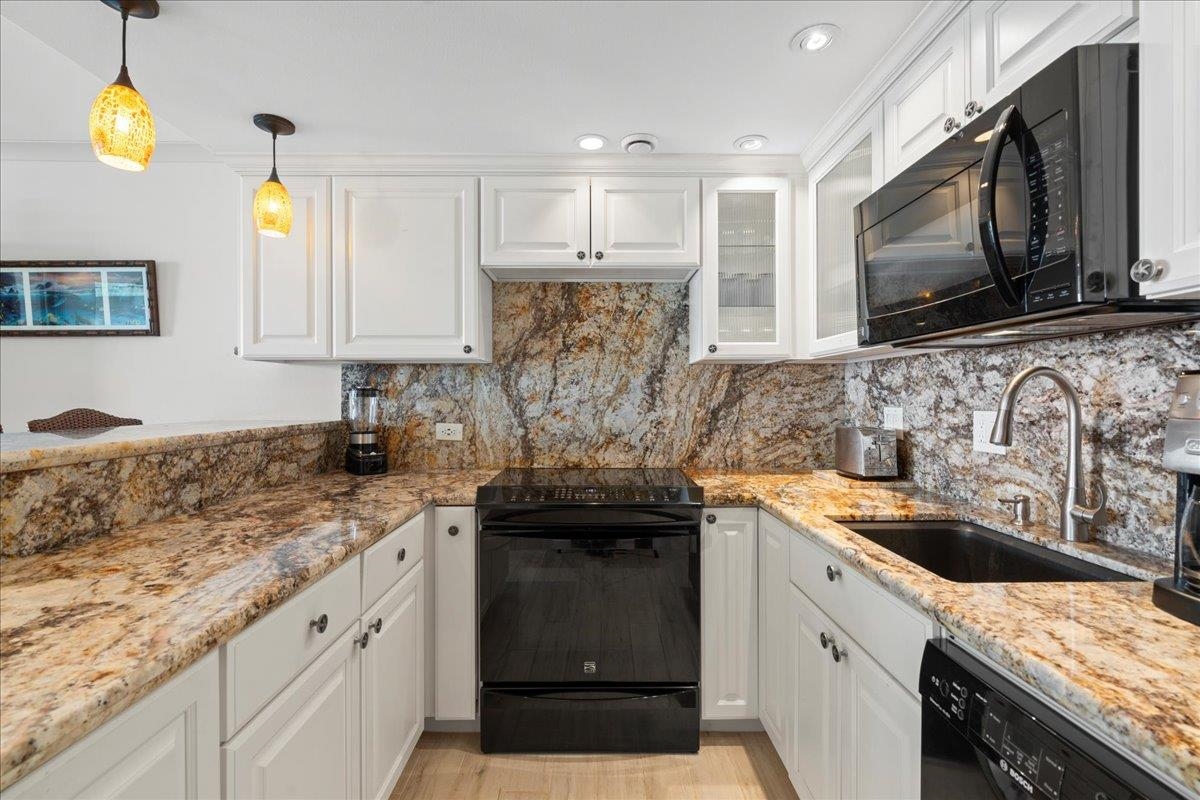 Kahana Reef condo # 407, Lahaina, Hawaii - photo 5 of 32