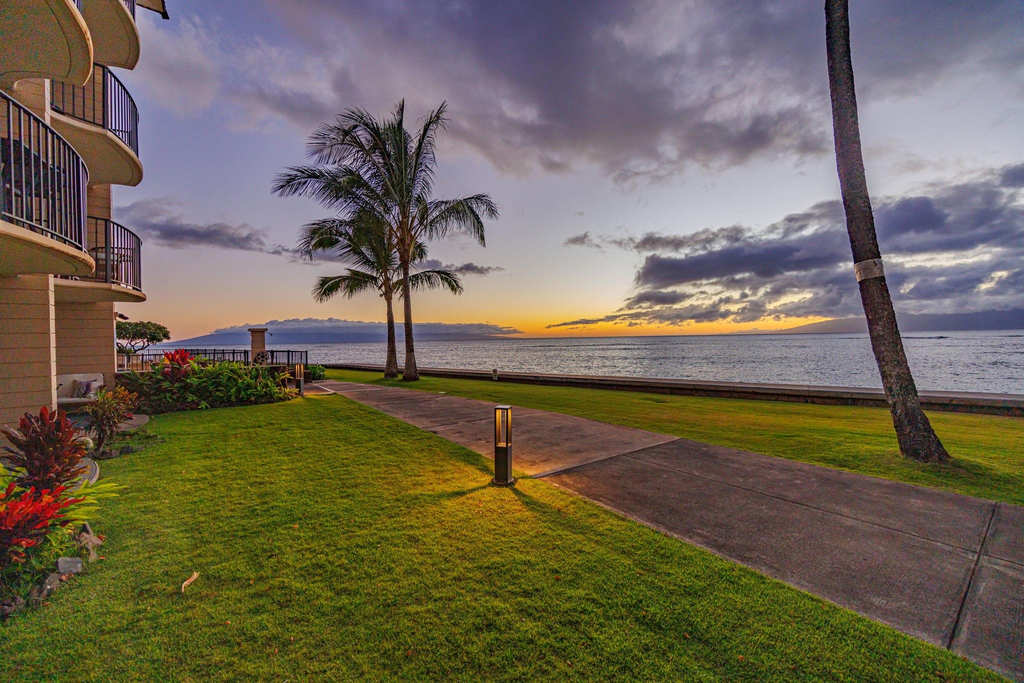 Kahana Reef condo # 410, Lahaina, Hawaii - photo 16 of 34