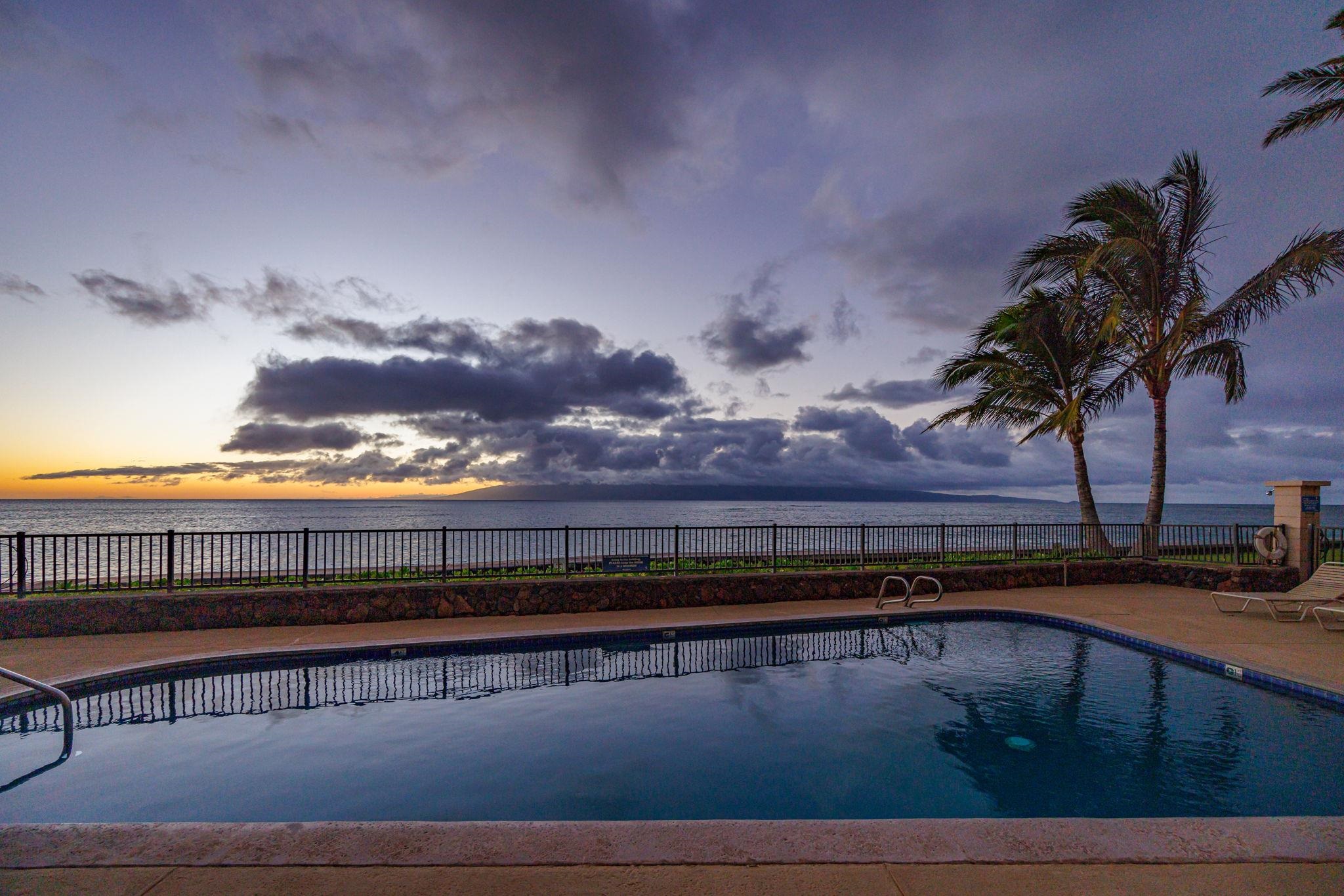 Kahana Reef condo # 410, Lahaina, Hawaii - photo 17 of 34