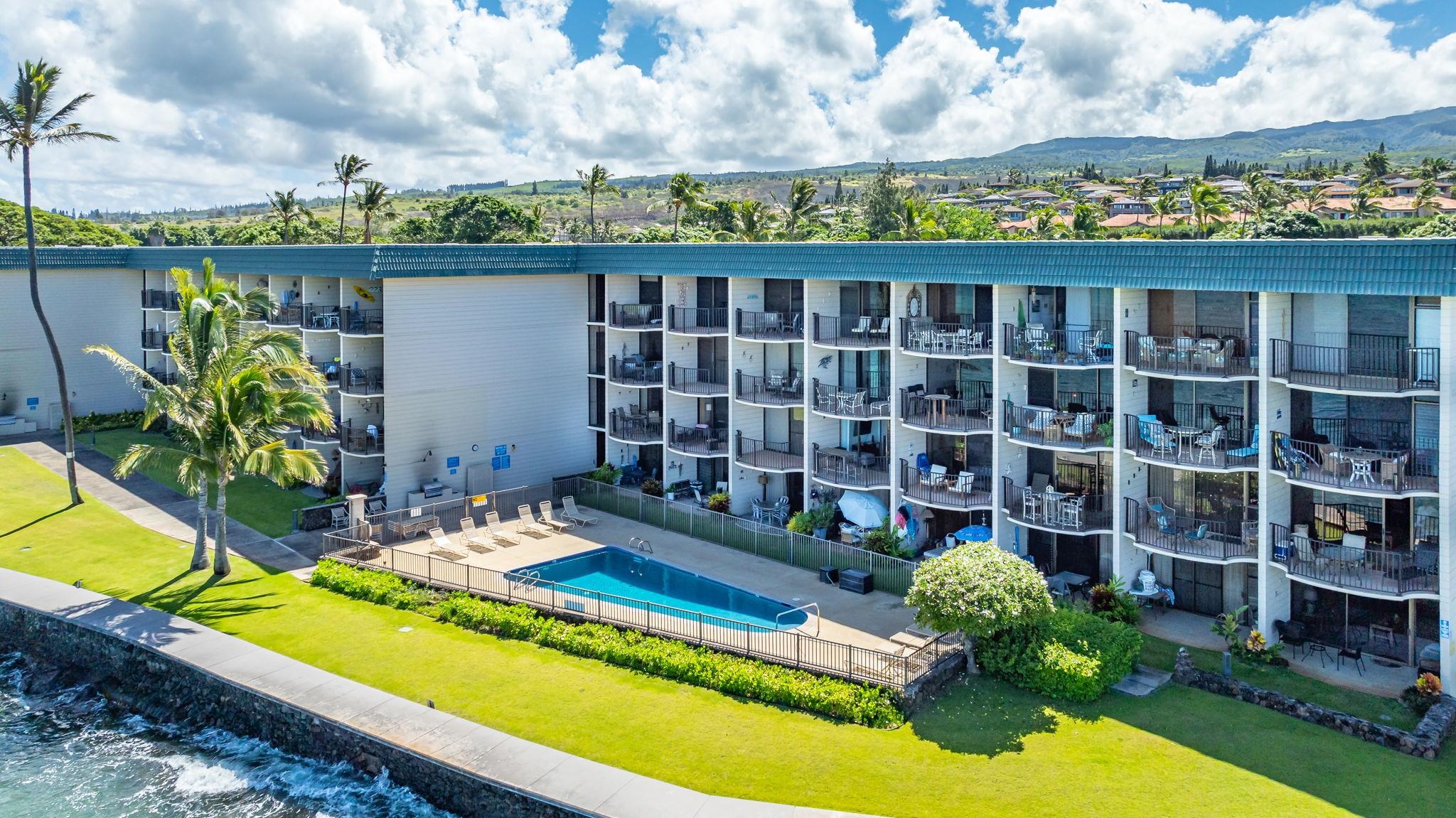 Kahana Reef condo # 410, Lahaina, Hawaii - photo 29 of 34