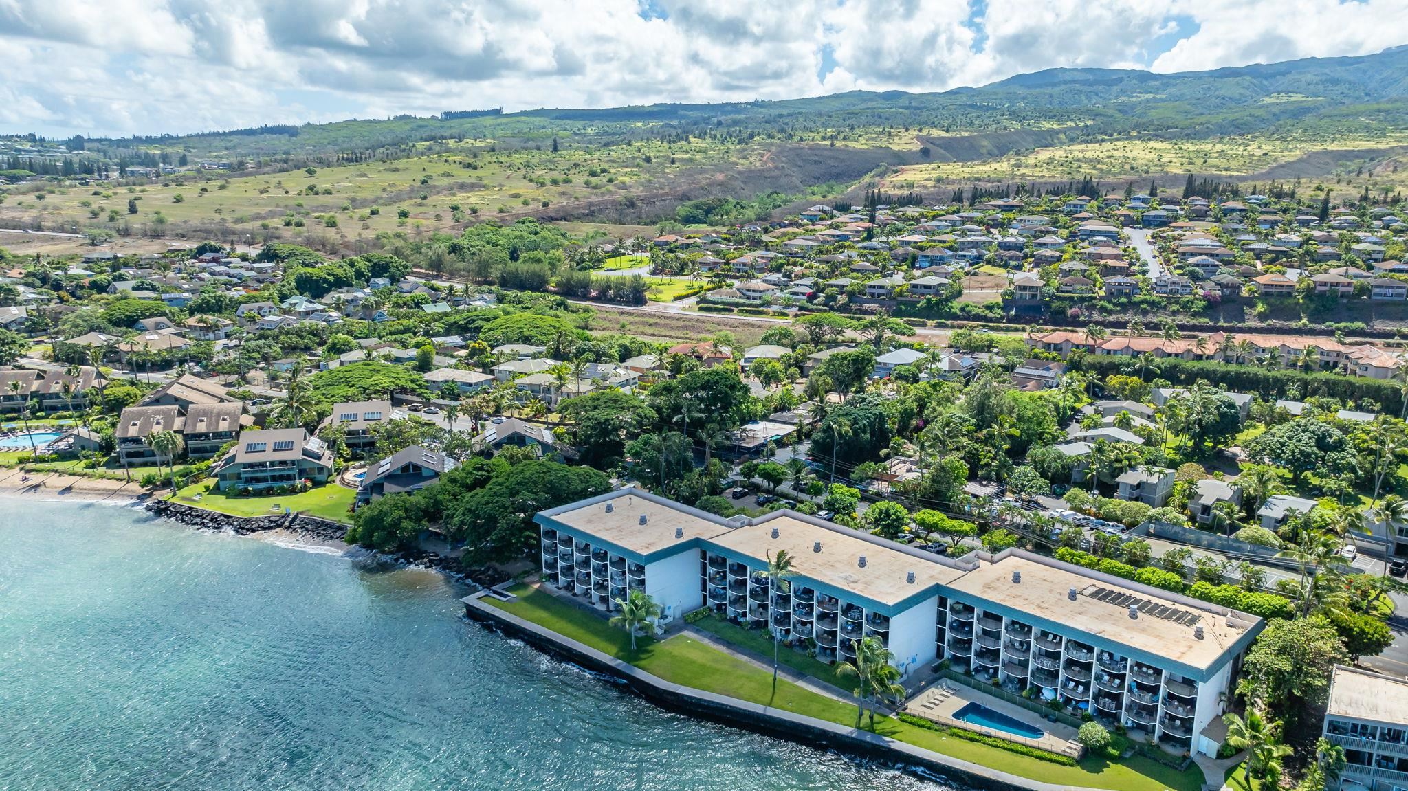 Kahana Reef condo # 410, Lahaina, Hawaii - photo 33 of 34