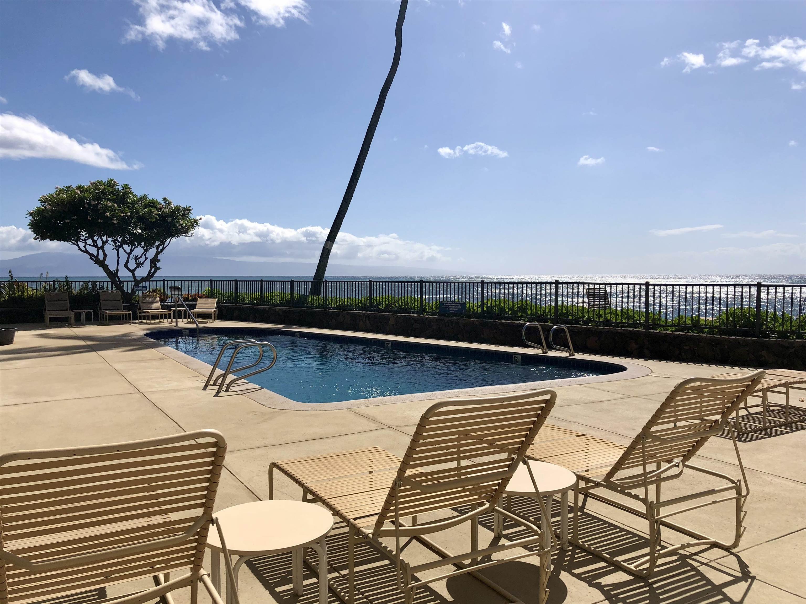 Kahana Reef condo # 415, Lahaina, Hawaii - photo 12 of 18