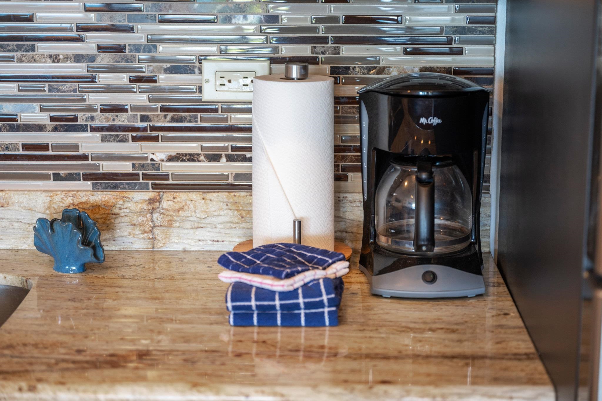 Kahana Reef condo # 415, Lahaina, Hawaii - photo 22 of 44