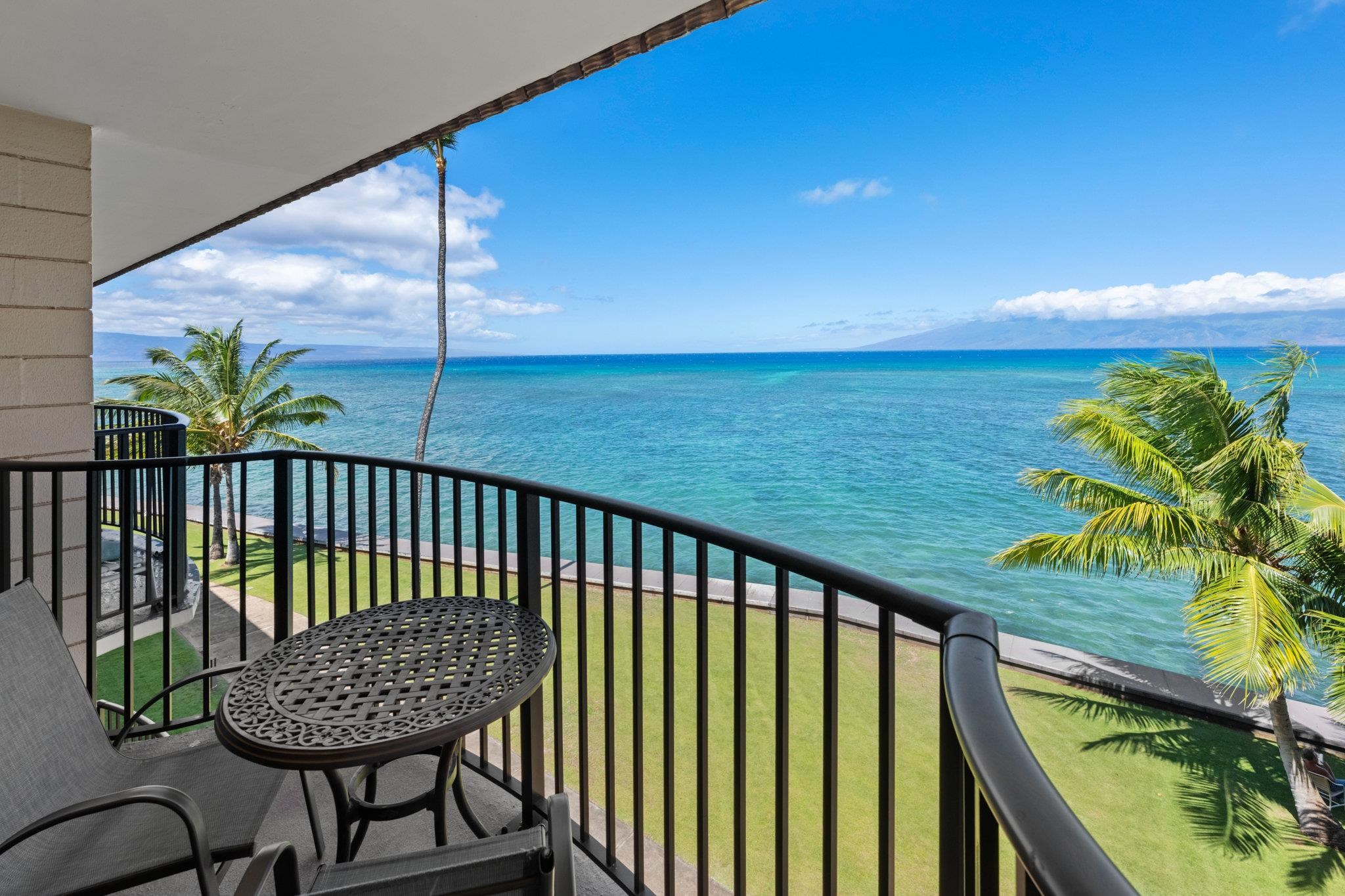Kahana Reef condo # 415, Lahaina, Hawaii - photo 39 of 44
