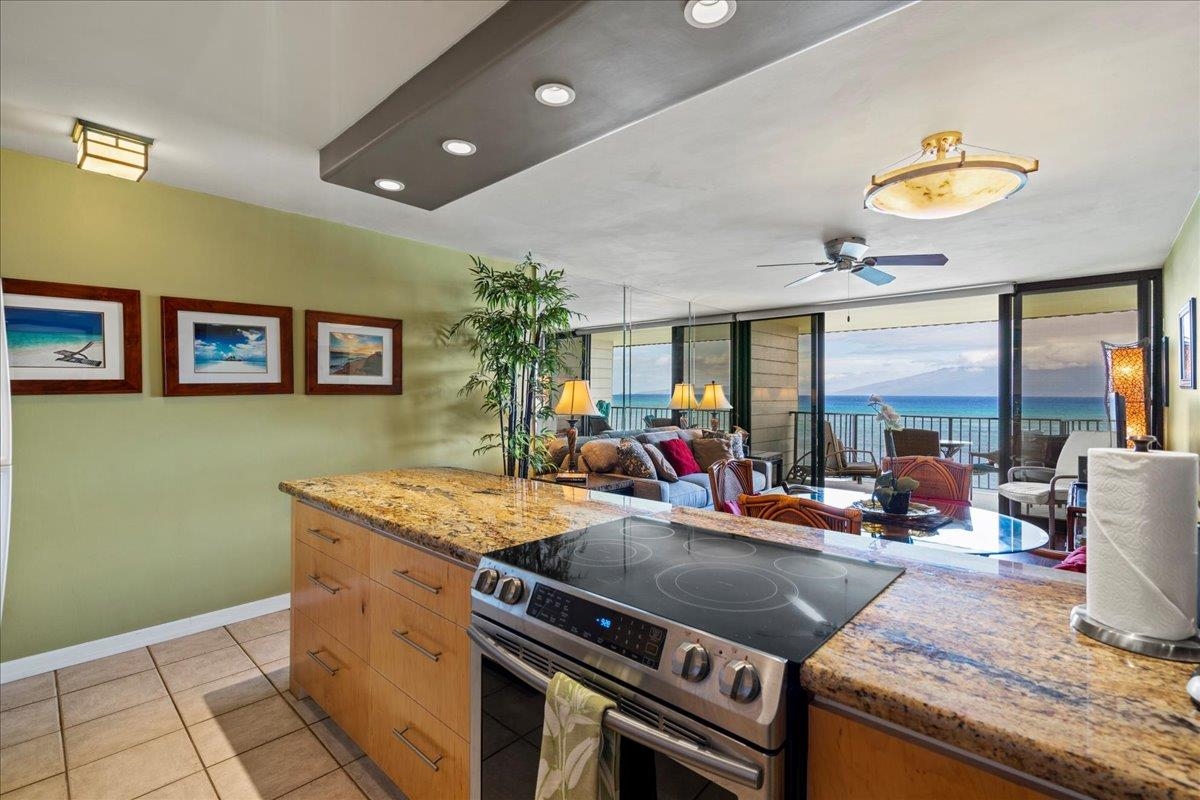Kahana Reef condo # 419, Lahaina, Hawaii - photo 12 of 41