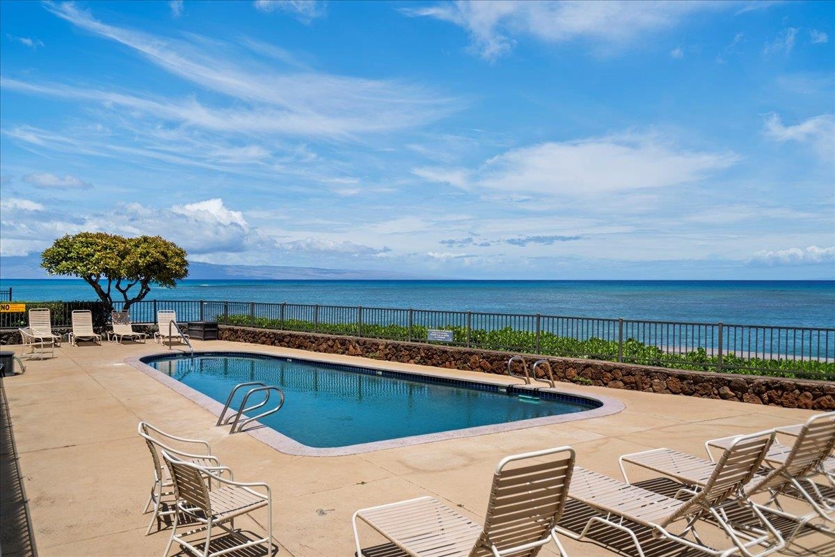 Kahana Reef condo # 419, Lahaina, Hawaii - photo 26 of 41