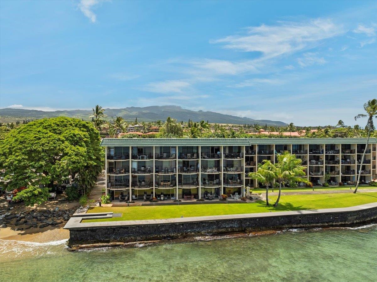 Kahana Reef condo # 419, Lahaina, Hawaii - photo 29 of 41