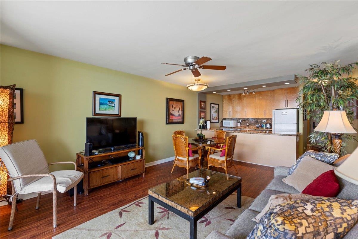 Kahana Reef condo # 419, Lahaina, Hawaii - photo 10 of 41