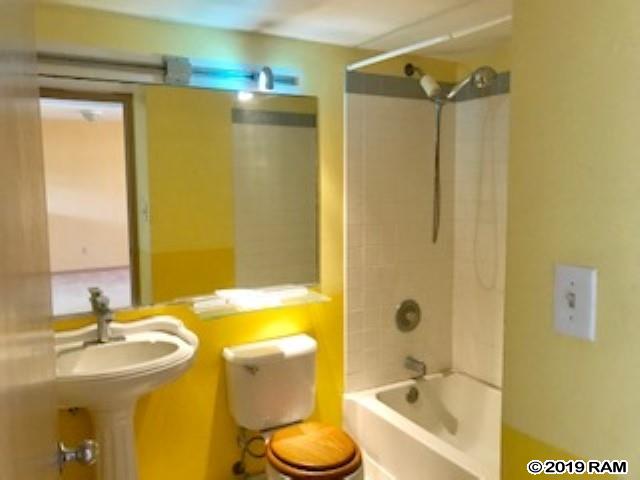 Iao Parkside I condo # 9-102, Wailuku, Hawaii - photo 12 of 21