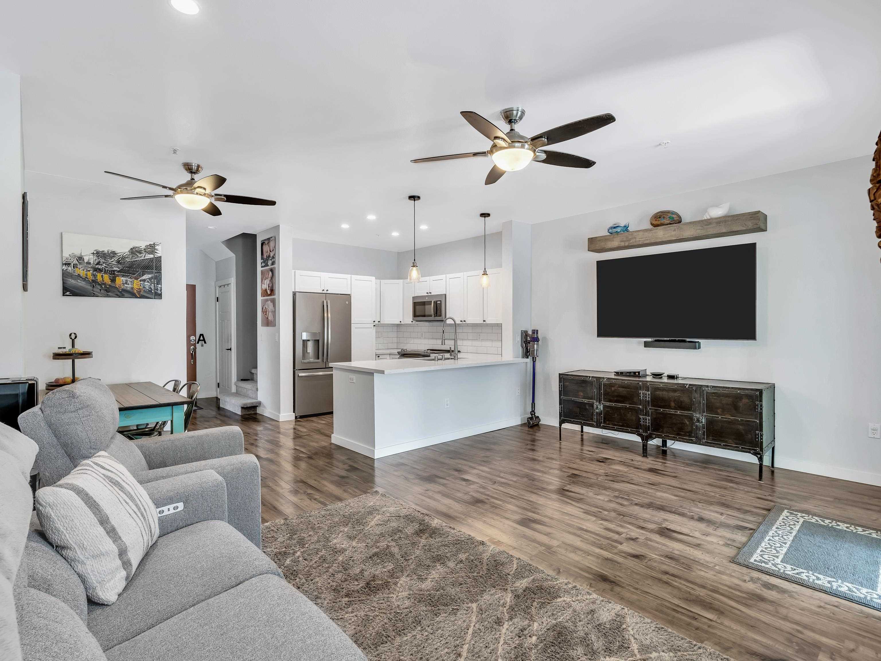 Hoonanea at Lahaina condo # 312, Lahaina, Hawaii - photo 5 of 30