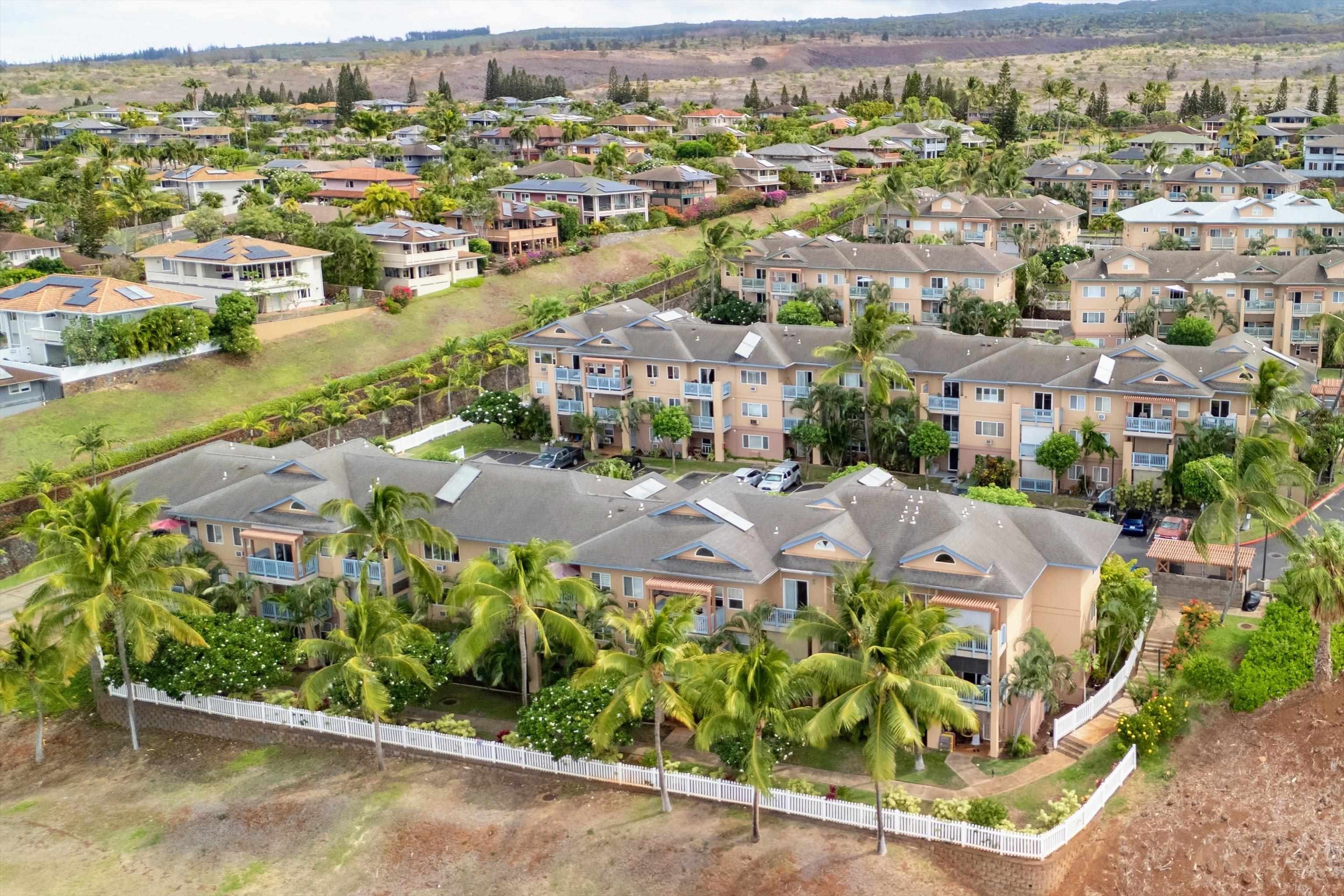 Villas at Kahana Ridge condo # 813, Lahaina, Hawaii - photo 26 of 29