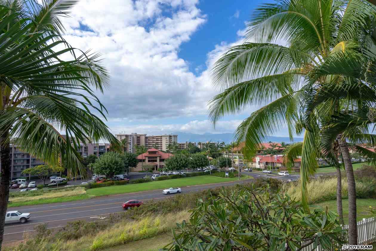 Villas at Kahana Ridge condo # 823, Lahaina, Hawaii - photo 3 of 29