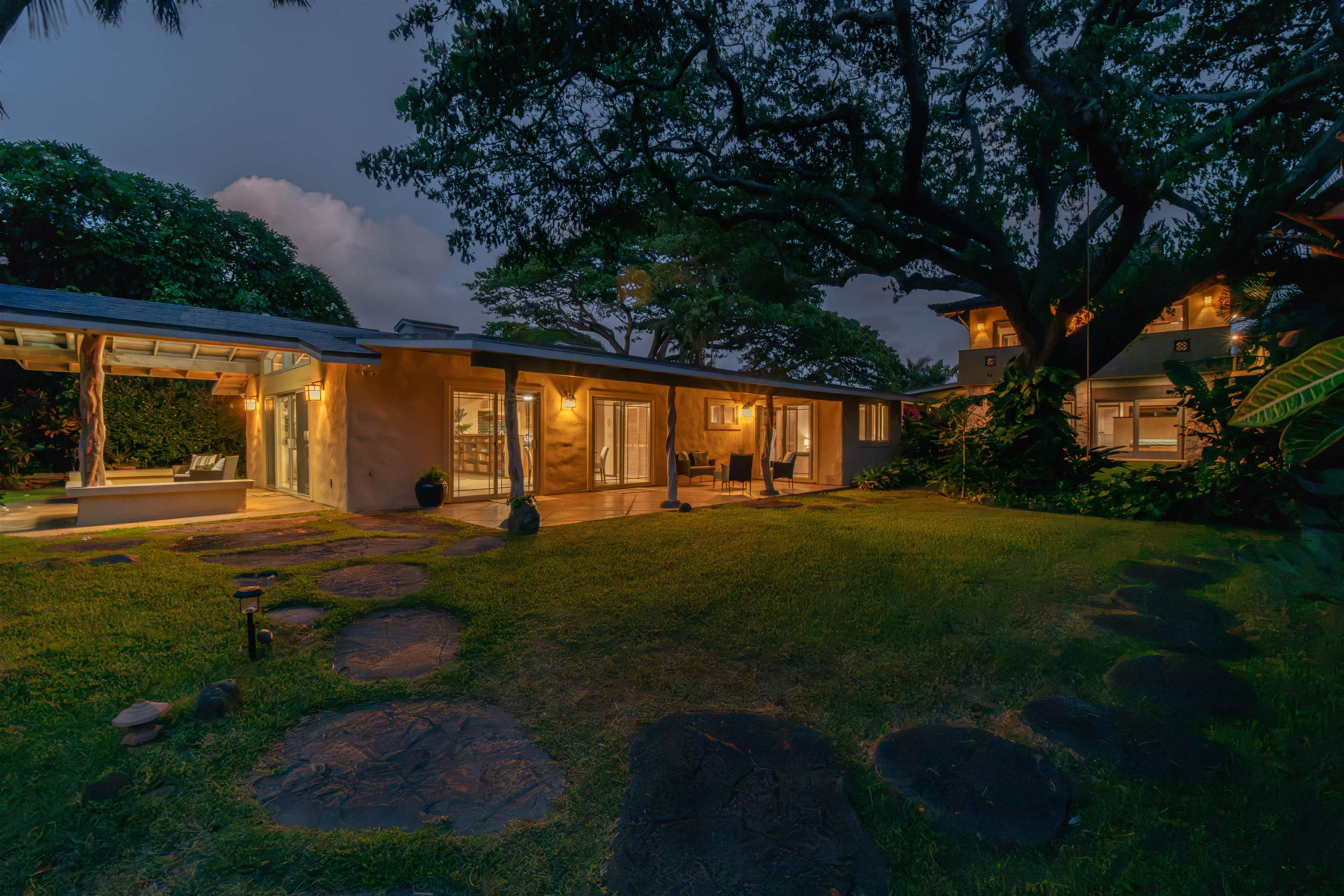 450  Laulea Pl Spreckelsville, Spreckelsville/Paia/Kuau home - photo 2 of 48