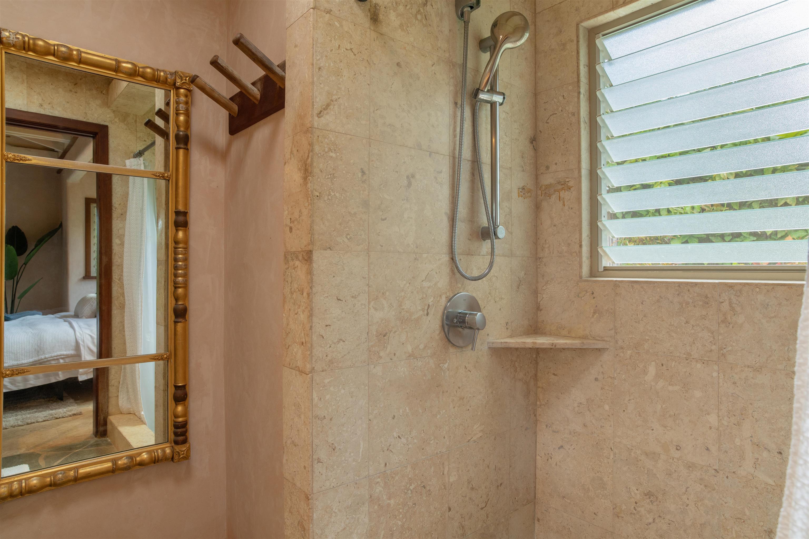 450  Laulea Pl Spreckelsville, Spreckelsville/Paia/Kuau home - photo 18 of 48