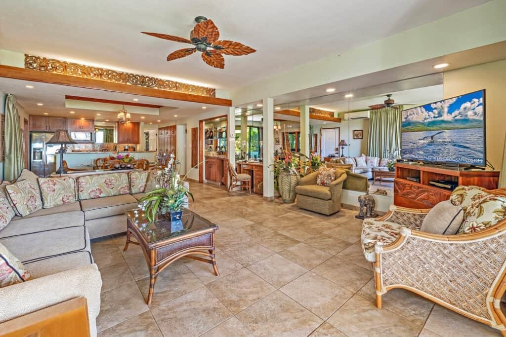 Kahana Village condo # 18 (3B1), Lahaina, Hawaii - photo 3 of 32