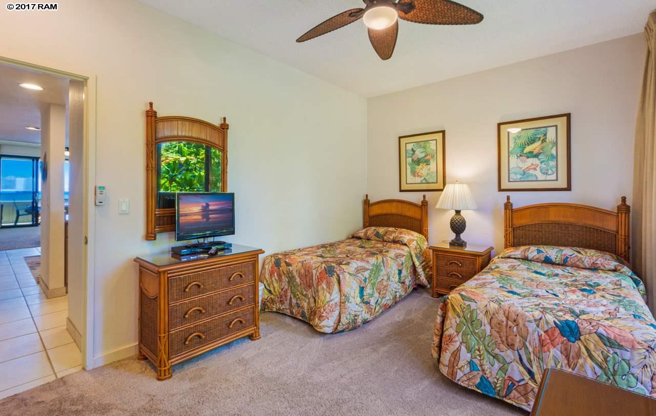 Kahana Village condo # 24 (4B, Lahaina, Hawaii - photo 11 of 14