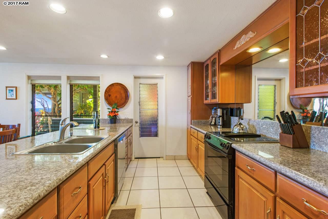 Kahana Village condo # 24 (4B, Lahaina, Hawaii - photo 13 of 14