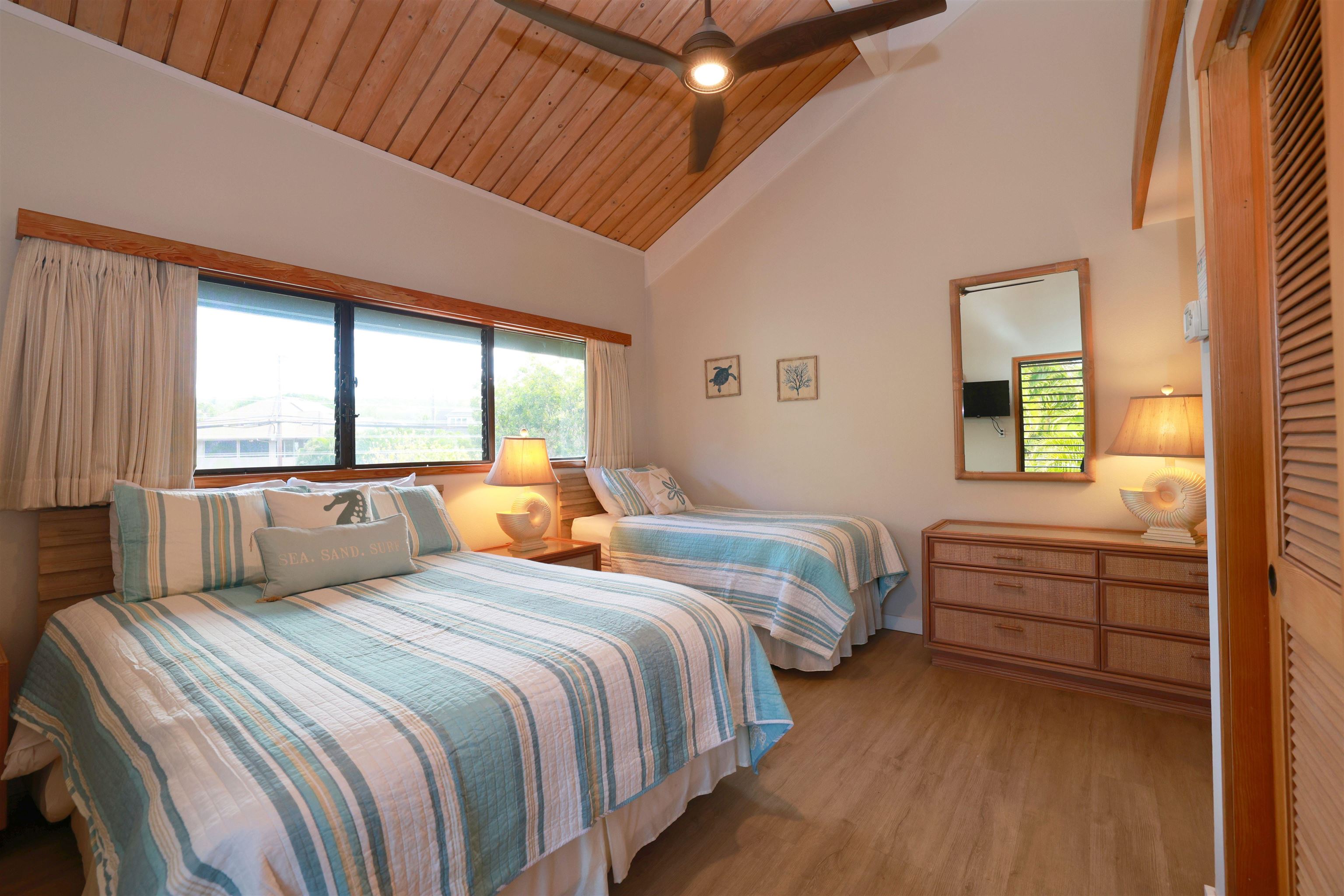 Kahana Village condo # 3B2 17, Lahaina, Hawaii - photo 35 of 45